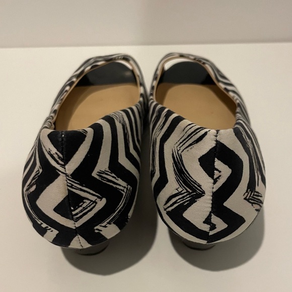 CL By Laundry Heels Size 8 black & white - Picture 4 of 12